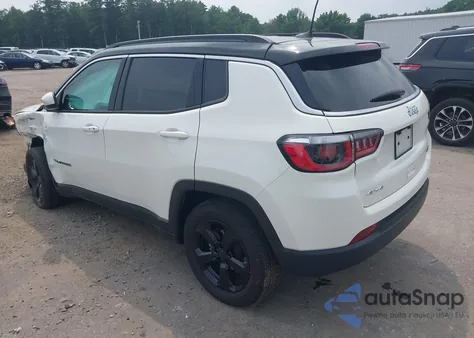 2019 Jeep Compass Latitude 4X4 from USA, damaged, VIN 3C4NJDBB5KT656449
